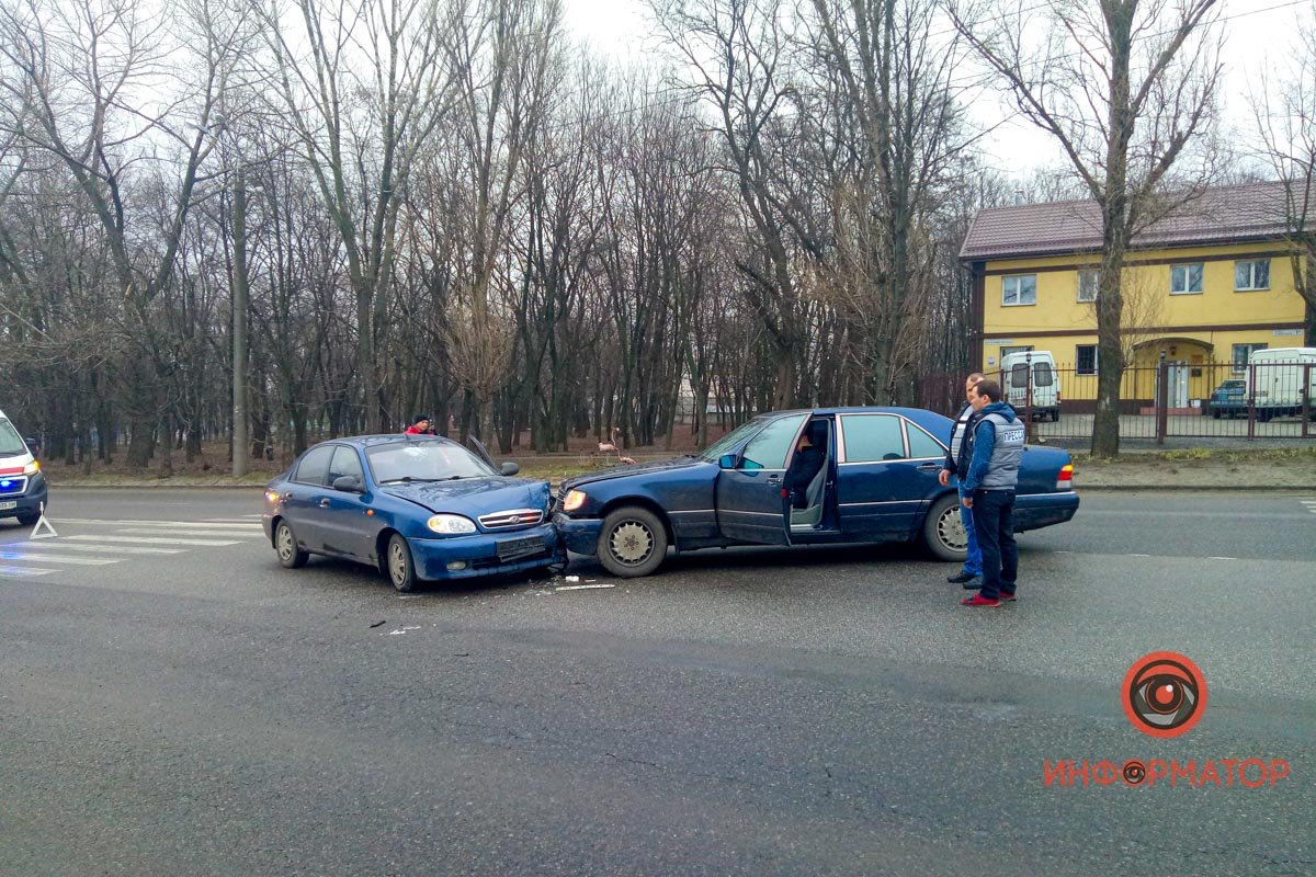 ЗАЗ двигался по Киевской в сторону выезда из города ЗАЗ двигался по Киевской в сторону выезда из города