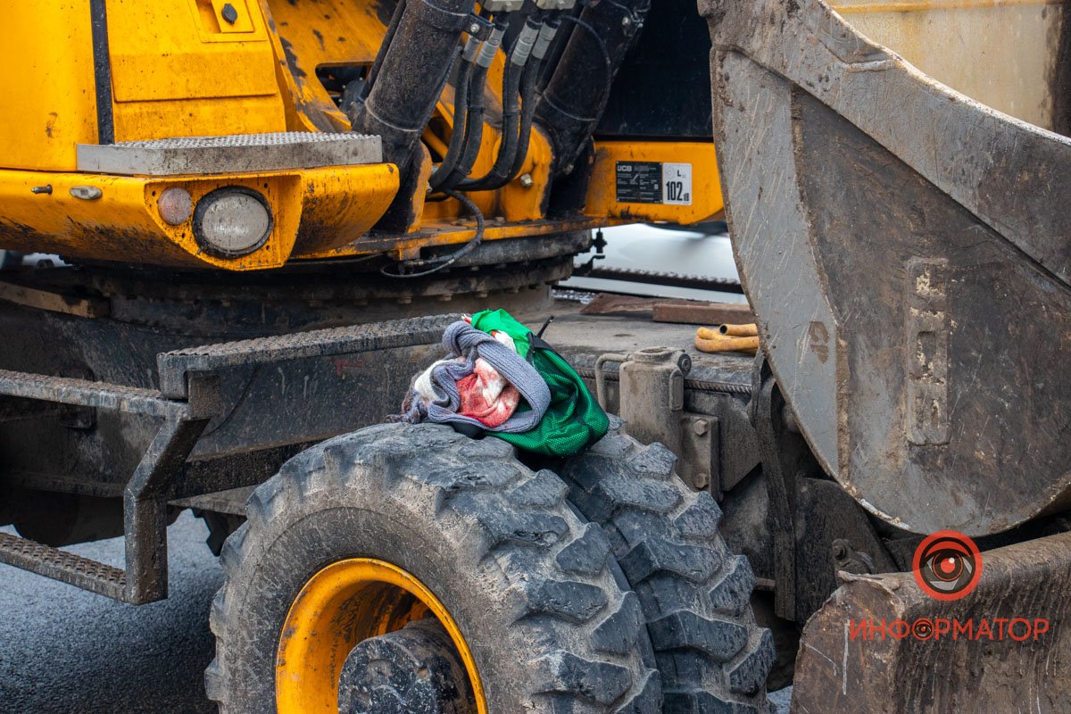 Предварительно, у женщины открытая черепно-мозговая травма