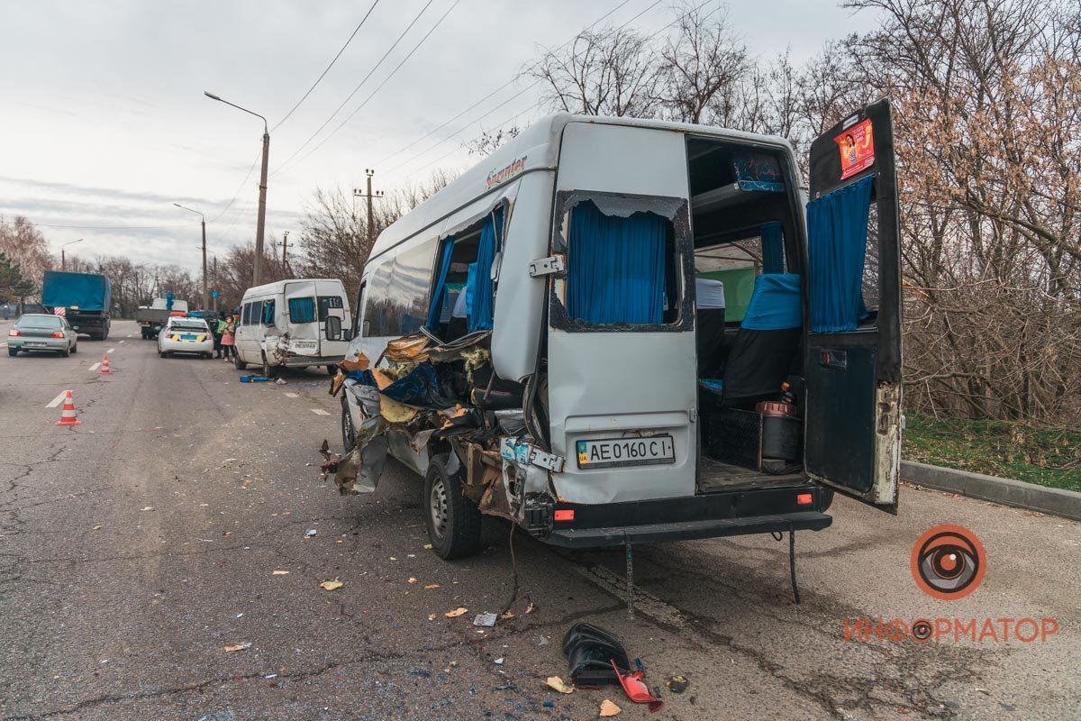На место аварии сразу же направили бригаду скорой помощи и полицию