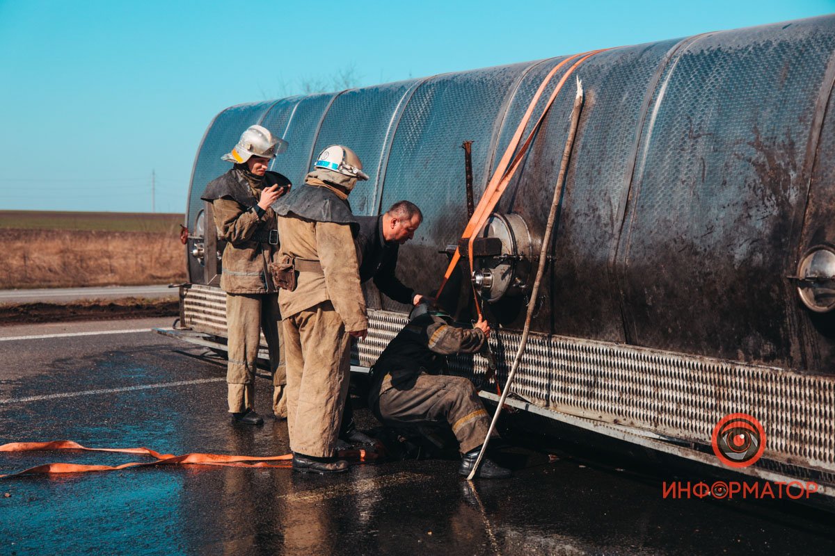 Спасатели вымоют масло, чтобы предотвратить аварийные ситуации