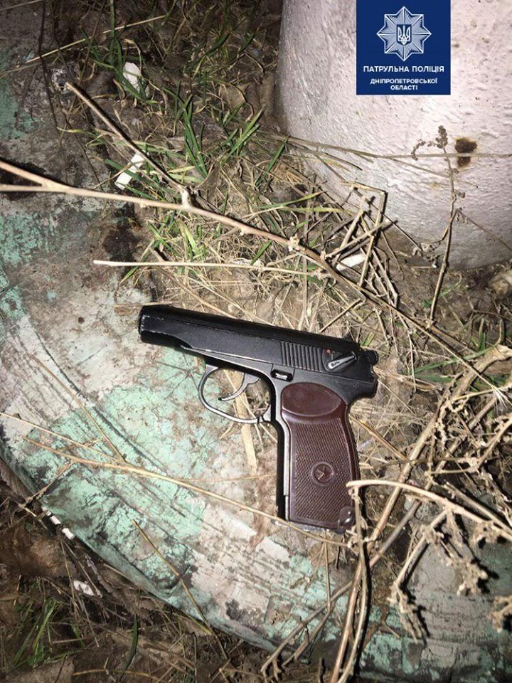 Также обнаружили огнестрельное оружие Также обнаружили огнестрельное оружие