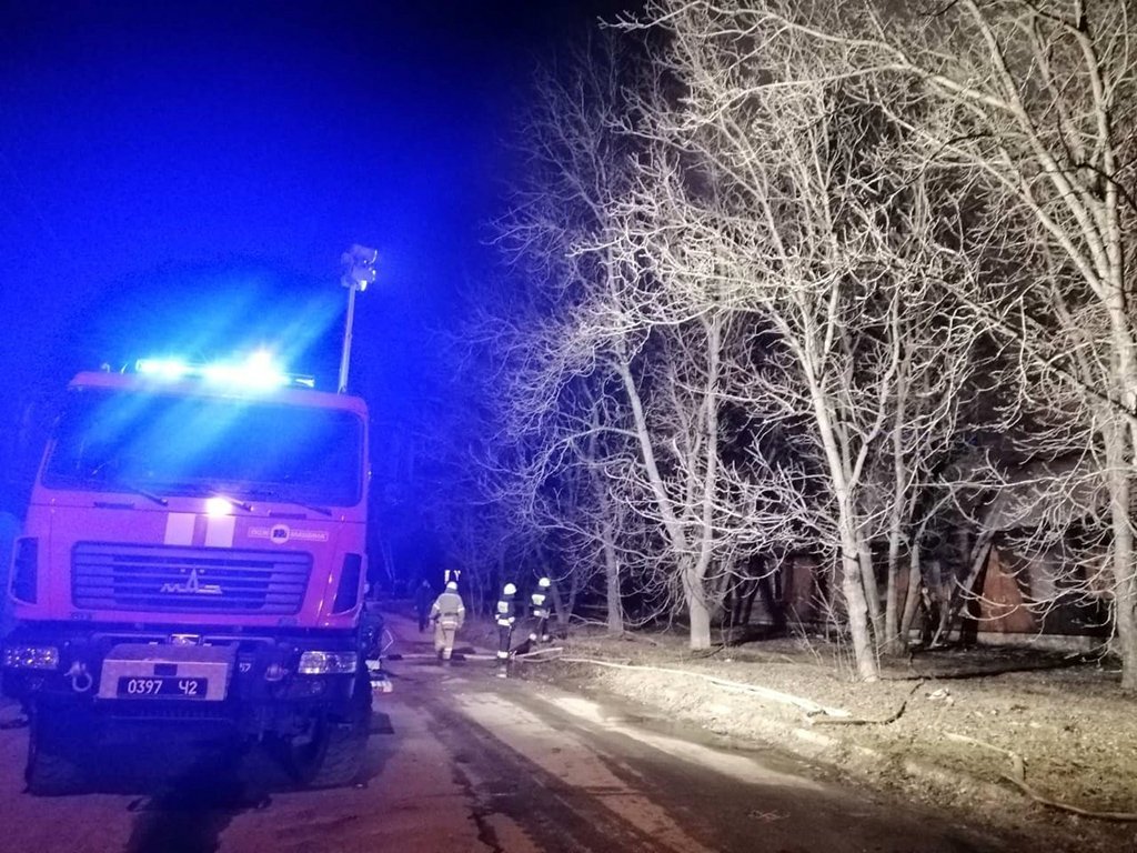 Горело заброшенное здание Горело заброшенное здание