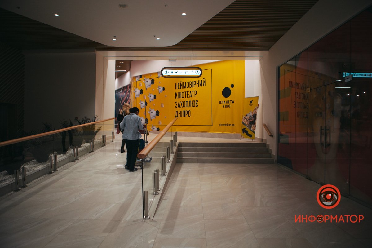 Готовый кинотеатр в неготовом ТЦ Готовый кинотеатр в неготовом ТЦ