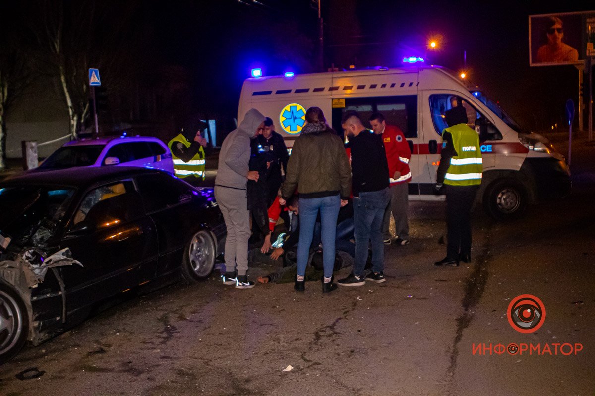 Водителя госпитализировали в 16 больницу