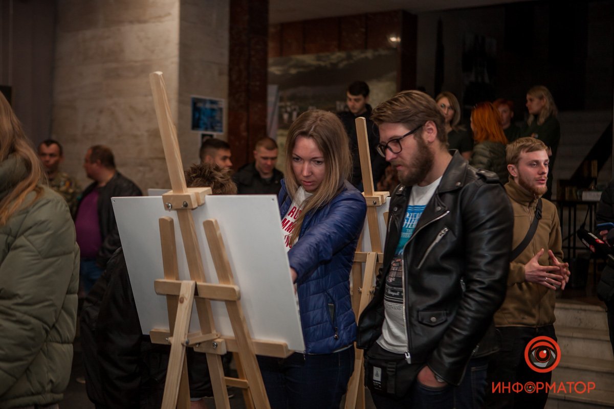 На мероприятие пришли десятки людей