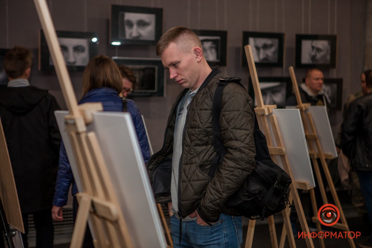 Помните наших добровольцев