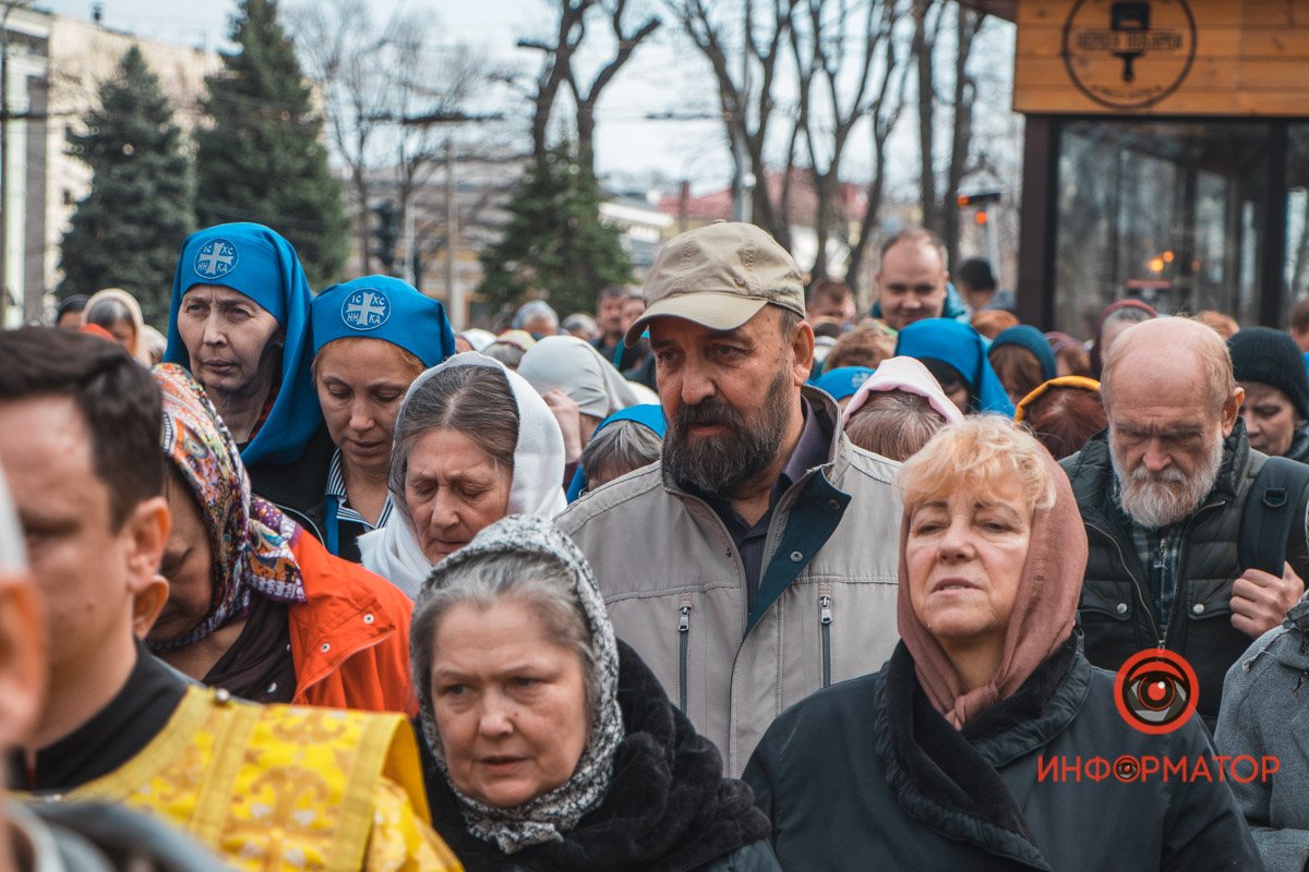 В шествии принимали участие около 150 человек