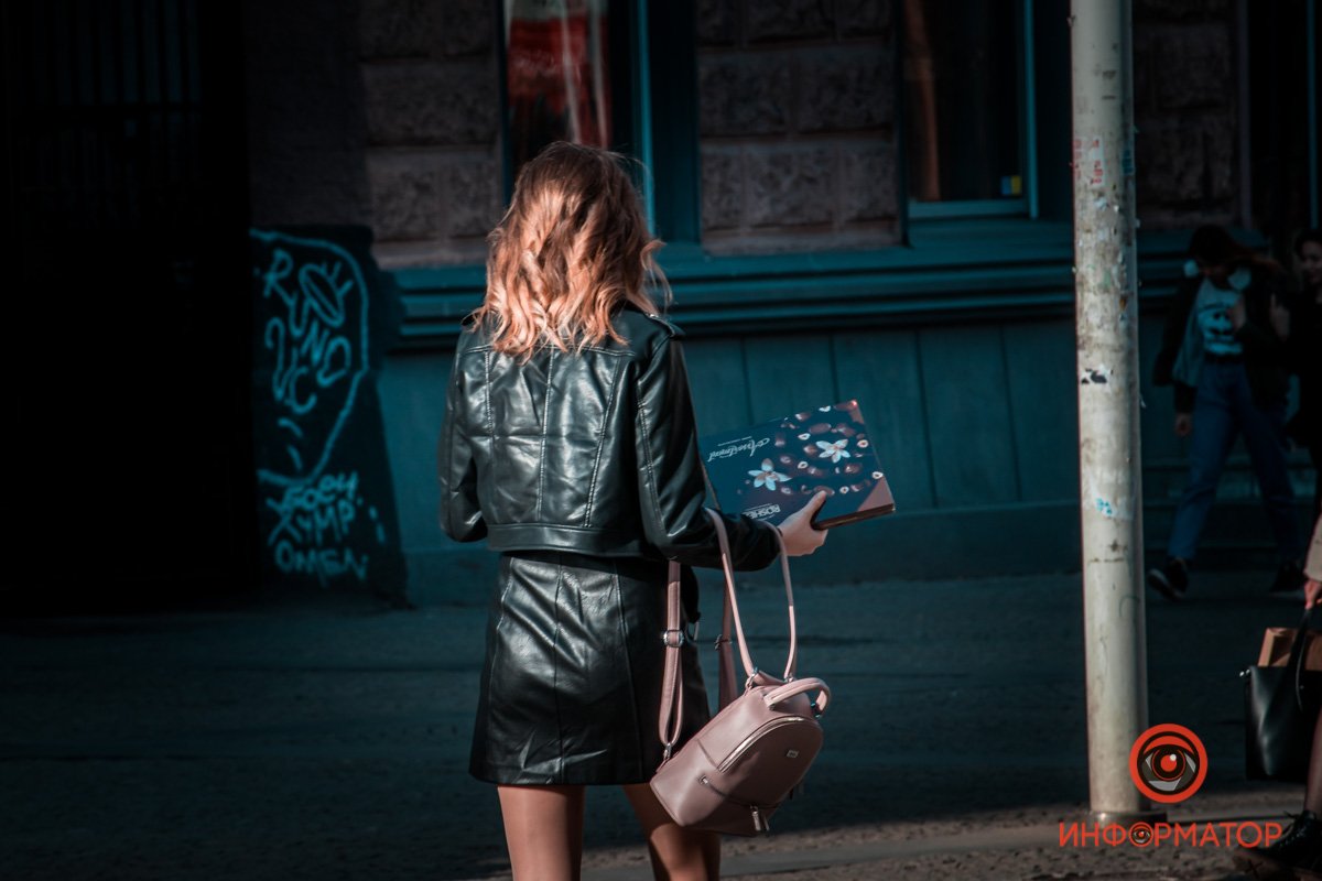 Жители Днепра стали раздеваться