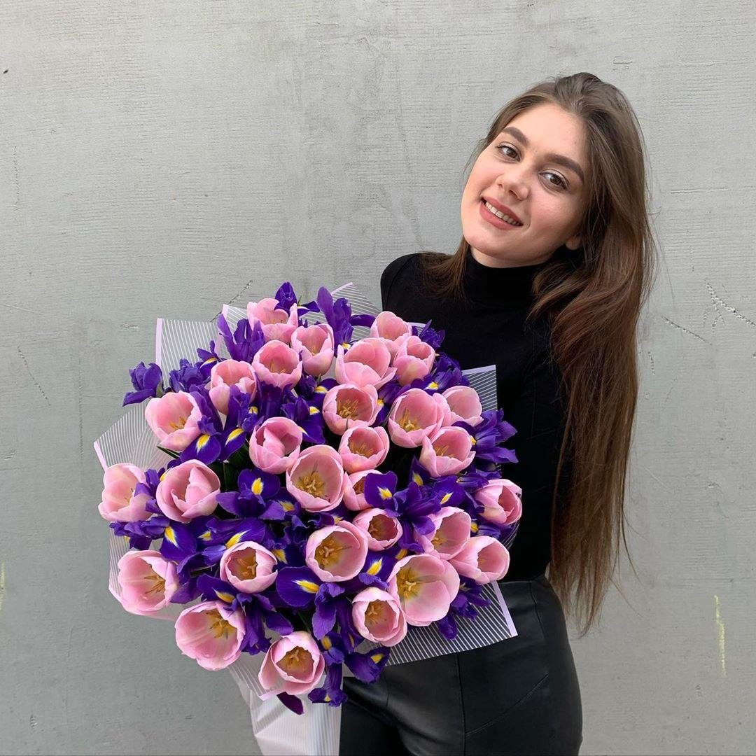 Красивые цветы и красивые вы Красивые цветы и красивые вы