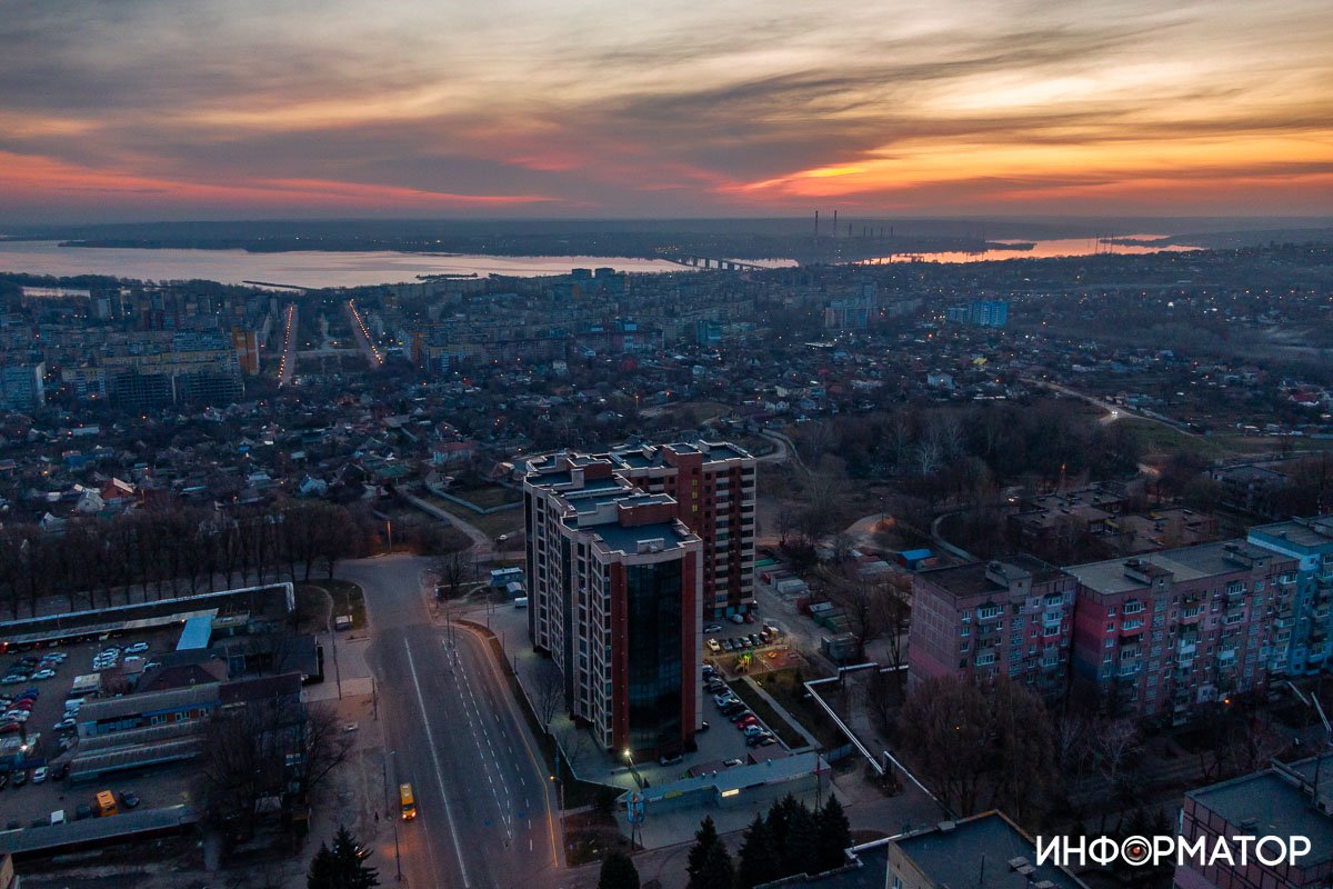 Пробиваются сквозь облака Пробиваются сквозь облака