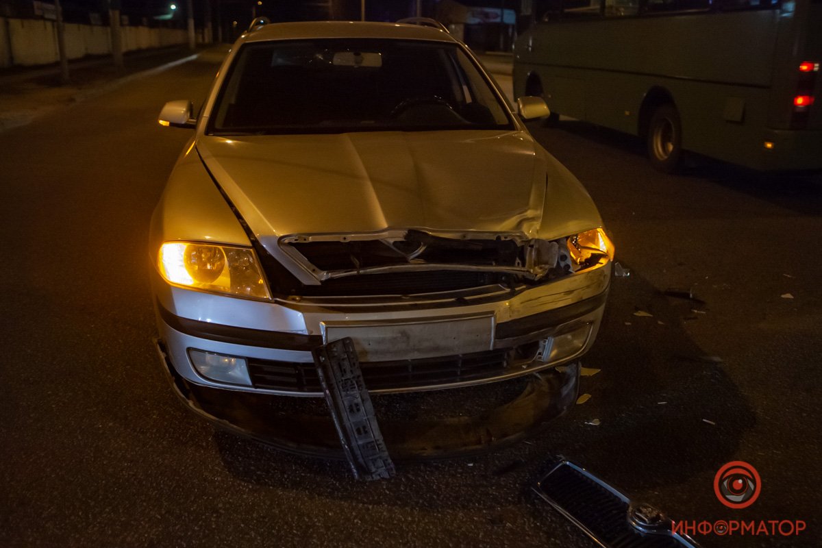 По предварительной версии, Skoda выехала на красный свет По предварительной версии, Skoda выехала на красный свет