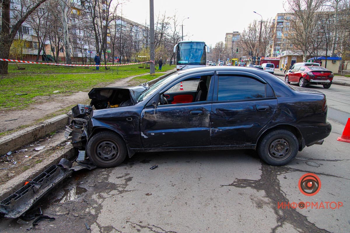 Daewoo выехал на встречную полосу Daewoo выехал на встречную полосу