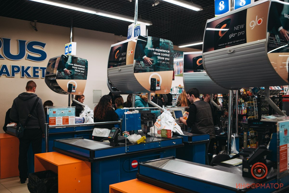 Кассиры работают без масок