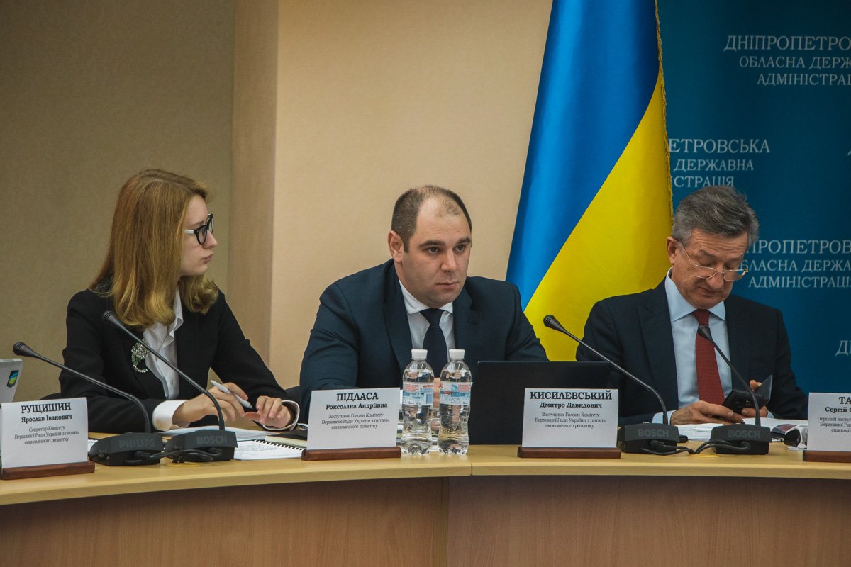 В Днепре прошло первое выездное заседание парламентского комитета по вопросам космоса 3