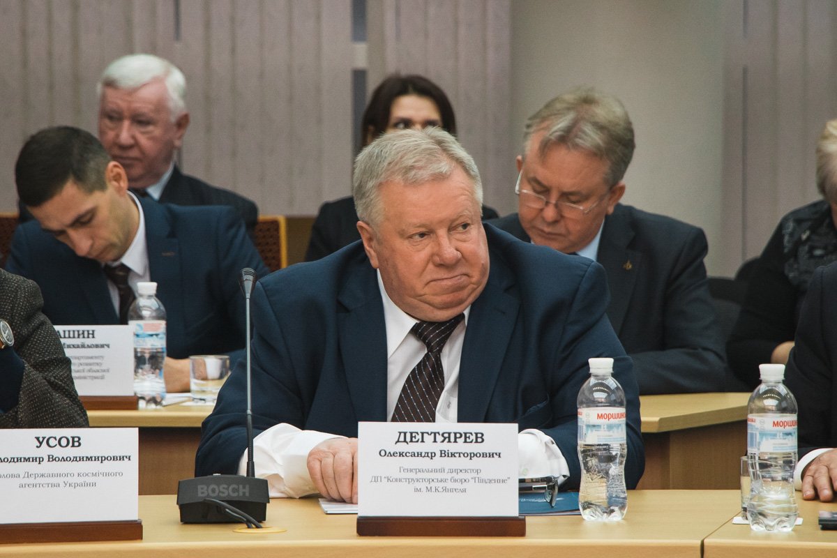 В Днепре прошло первое выездное заседание парламентского комитета по вопросам космоса 8