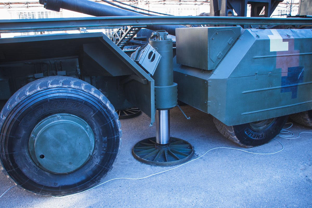 В Днепре прошло первое выездное заседание парламентского комитета по вопросам космоса 12