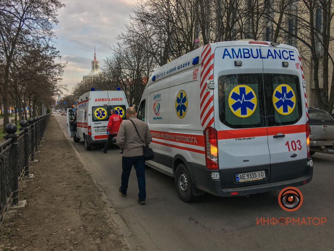 Двоих госпитализировали