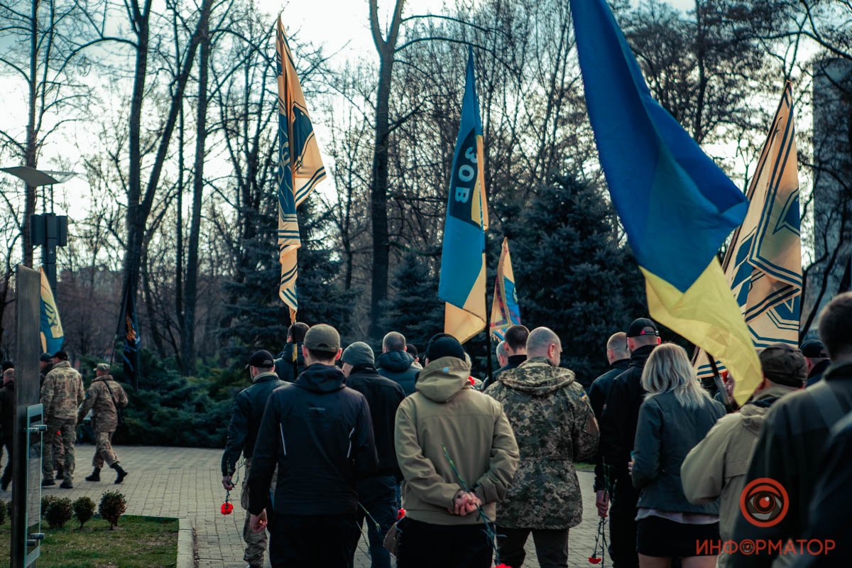 Акцию начали с почтения памяти погибших Героев