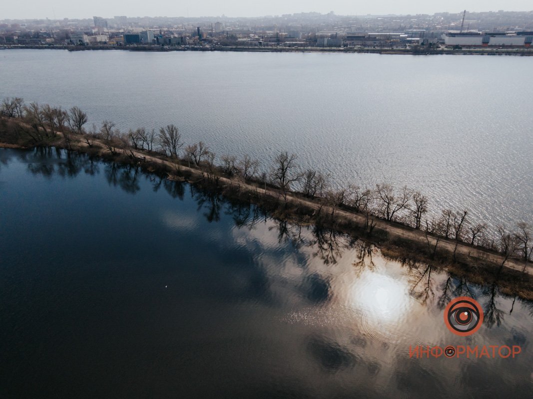 Прогуляться бы тут