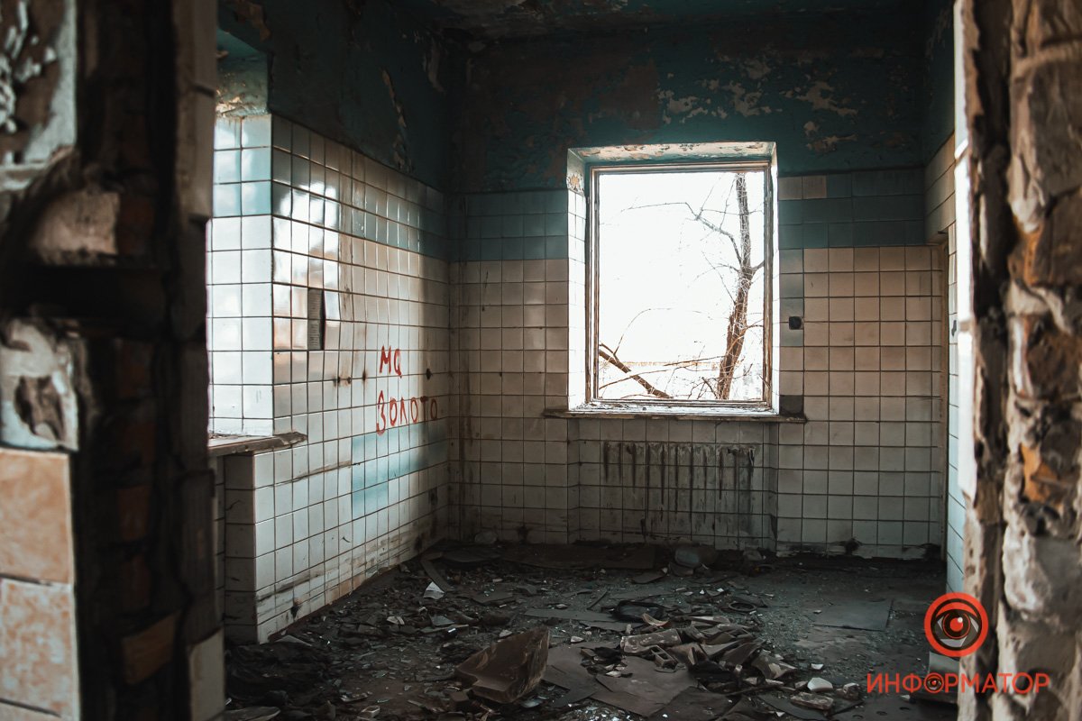 Лечебница уже давно заброшена 