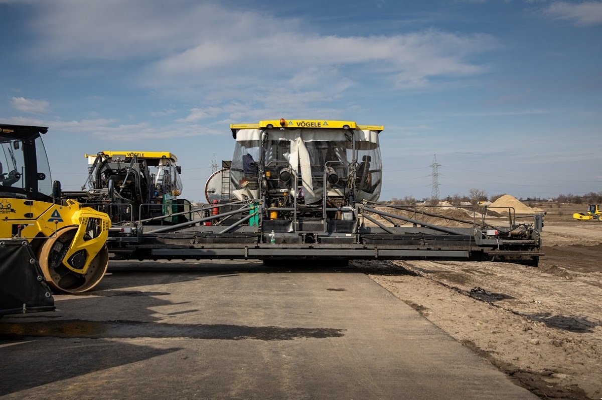 Стартовал новый сезон строительства трассы от Днепра до Киева 5