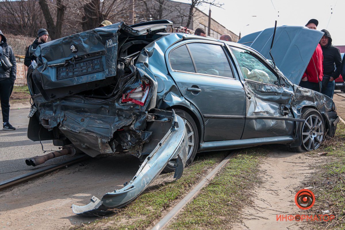 Авто двигались на большой скорости 