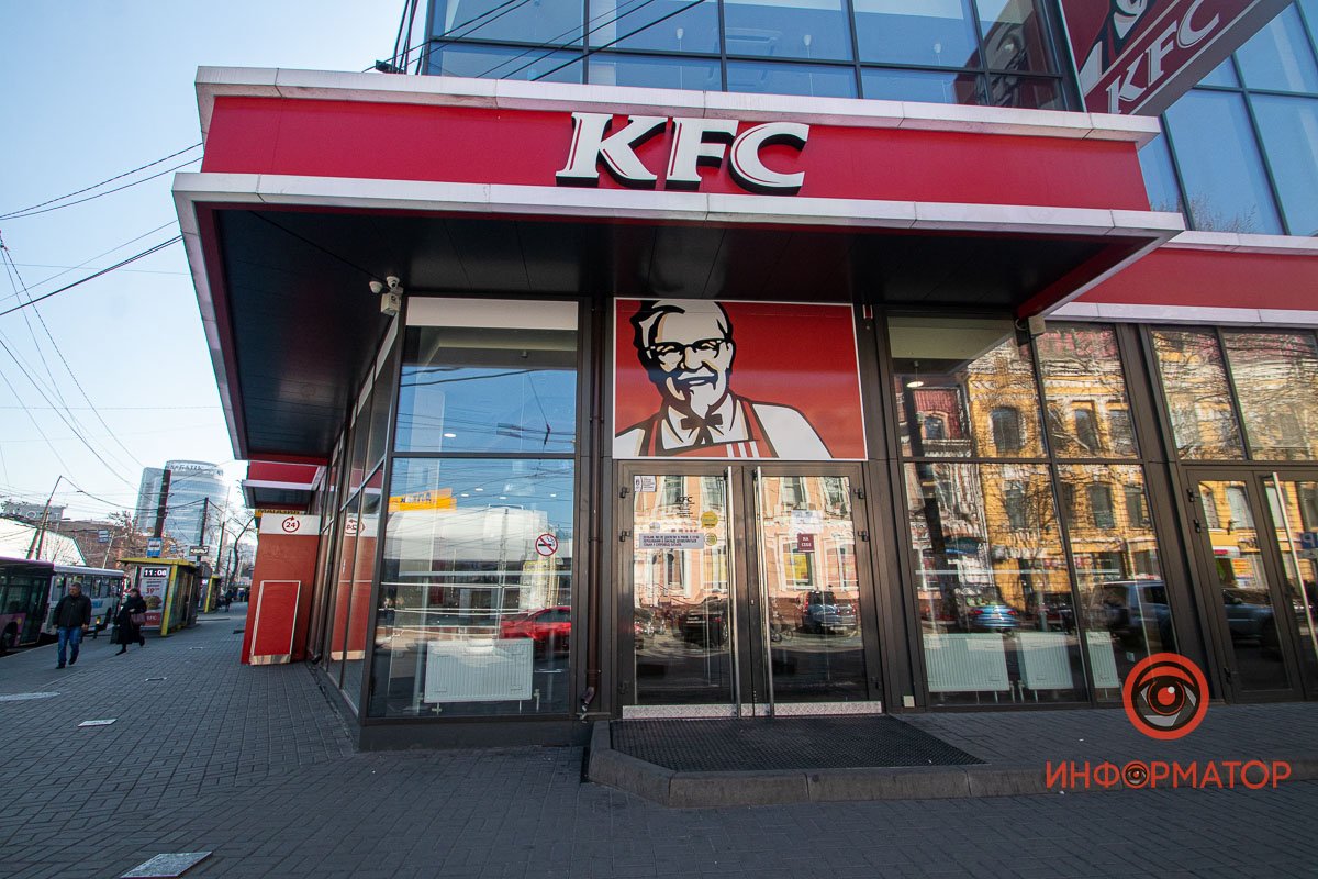 KFС на улице Глинки работает на вынос