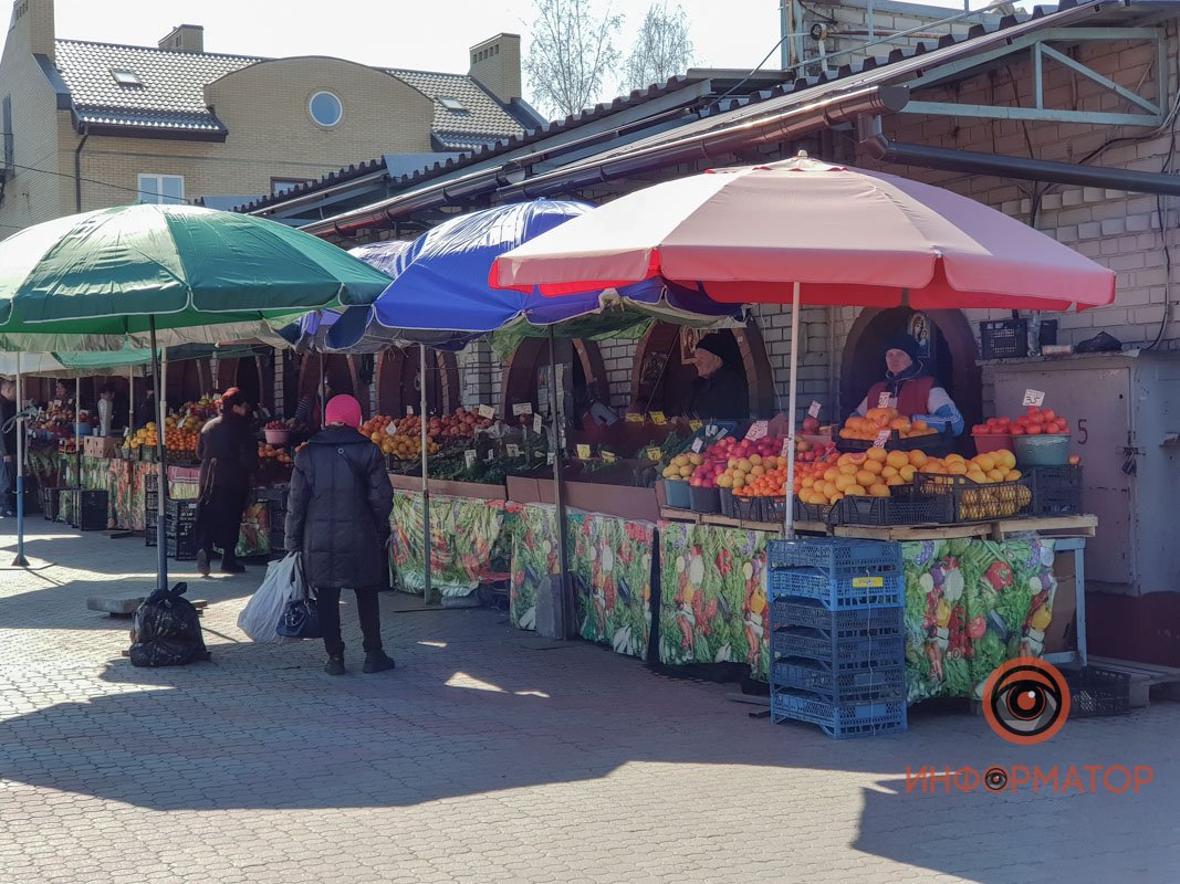 Мы ни в коем случае не запрещаем вам что-либо покупать здесь, но напоминаем о необходимости осознанно подходить к выбору мест для покупок Мы ни в коем случае не запрещаем вам что-либо покупать здесь, но напоминаем о необходимости осознанно подходить к выбору мест для покупок