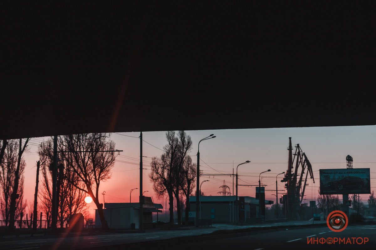 Солнце прячется под мостом Солнце прячется под мостом