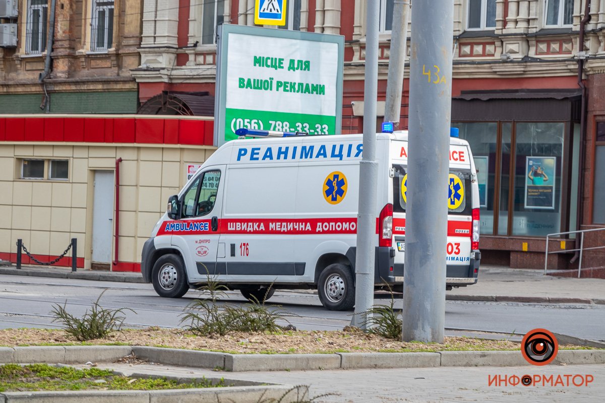 Мотоциклиста госпитализировали