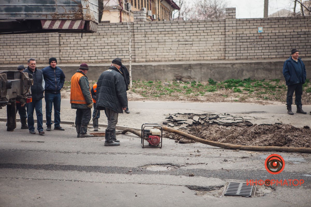 Работают коммунальные службы