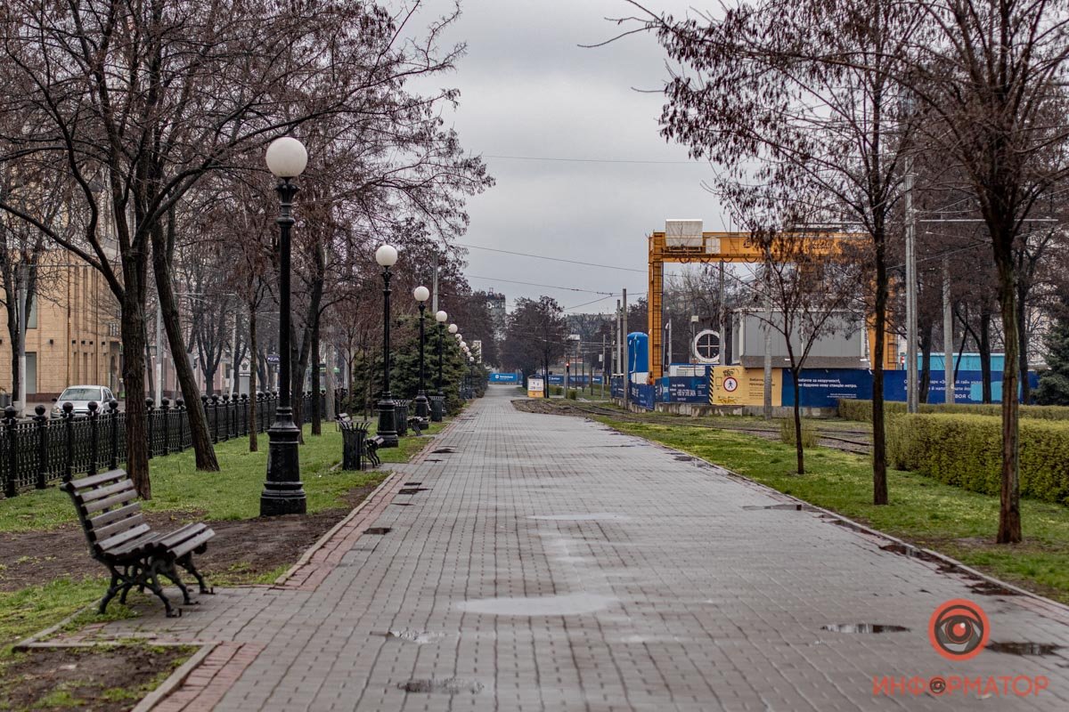 Сражаться бы за тебя на мечах, только меча - нет. Сражаться бы за тебя на мечах, только меча - нет.