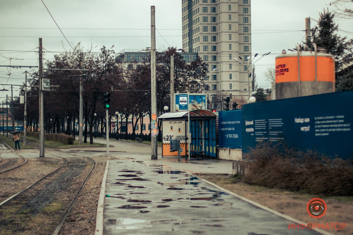 Тебя я знаю уже давно, не зная тебя и дня. Тебя я знаю уже давно, не зная тебя и дня.