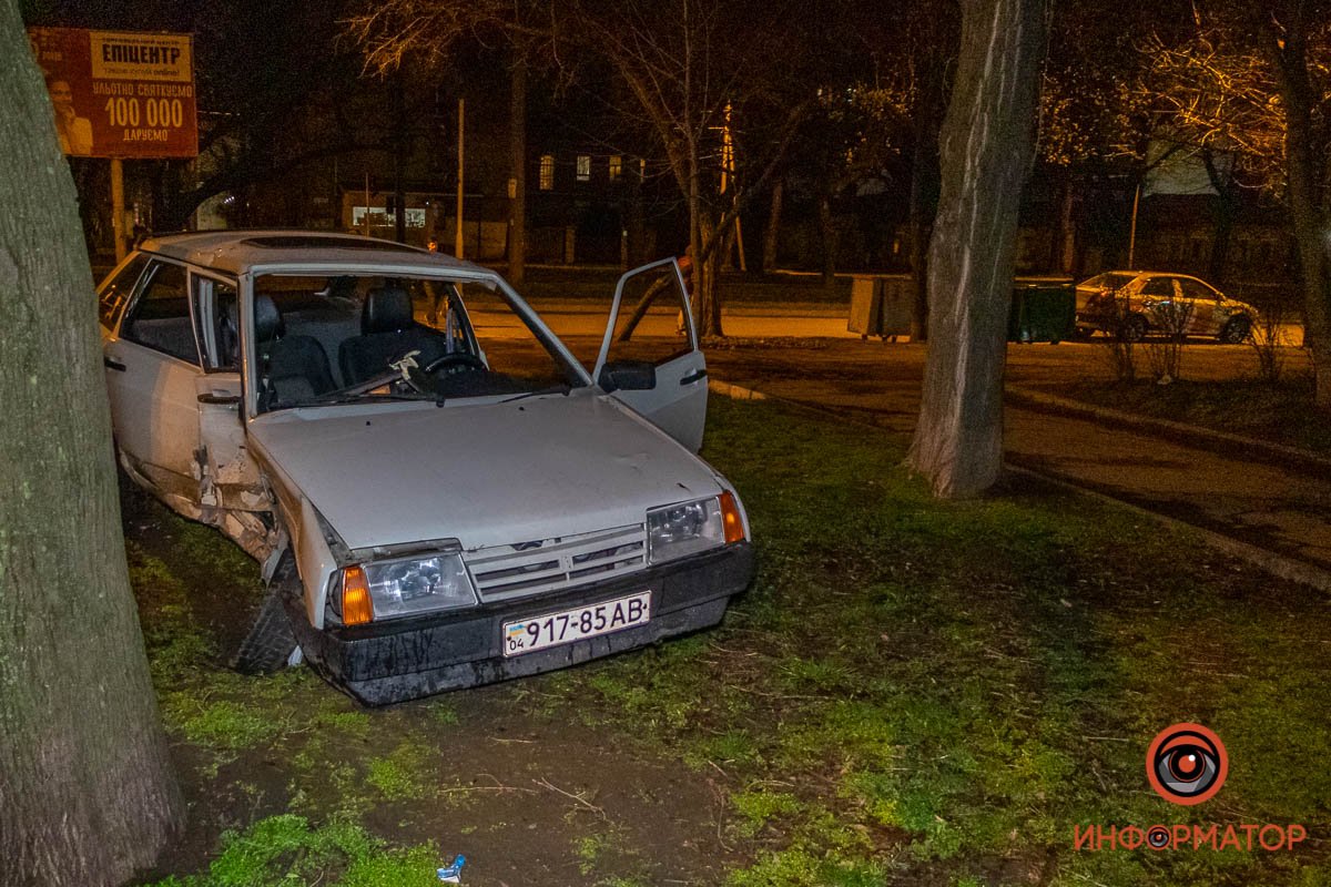 ВАЗ двигался по улице Антоновича