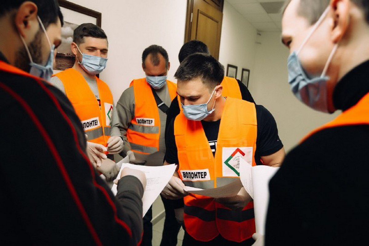 Загид Краснов организовал доставку продуктов на дом пожилым днепрянам 1