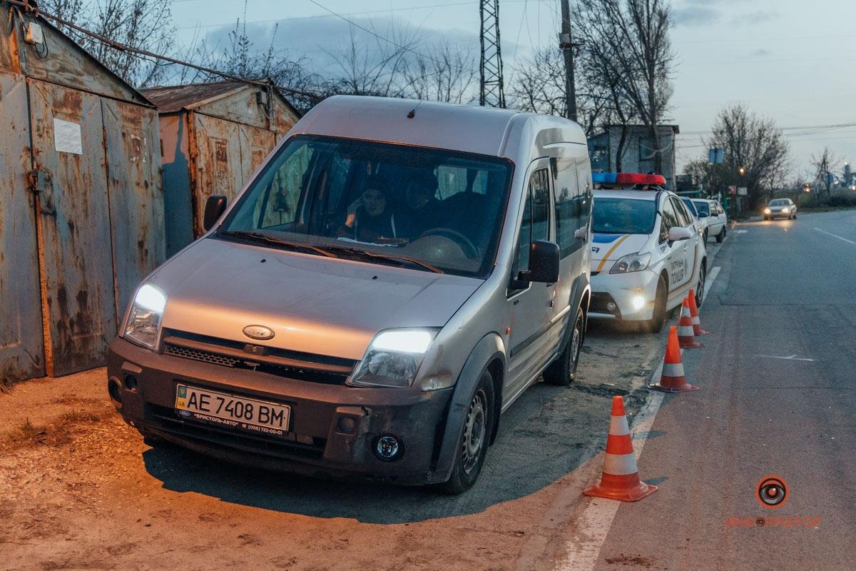 Ford неудачно повернул Ford неудачно повернул