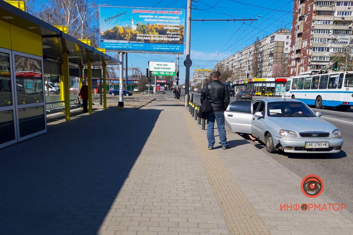 В общественном транспорте может ездить только ограниченный круг лиц В общественном транспорте может ездить только ограниченный круг лиц