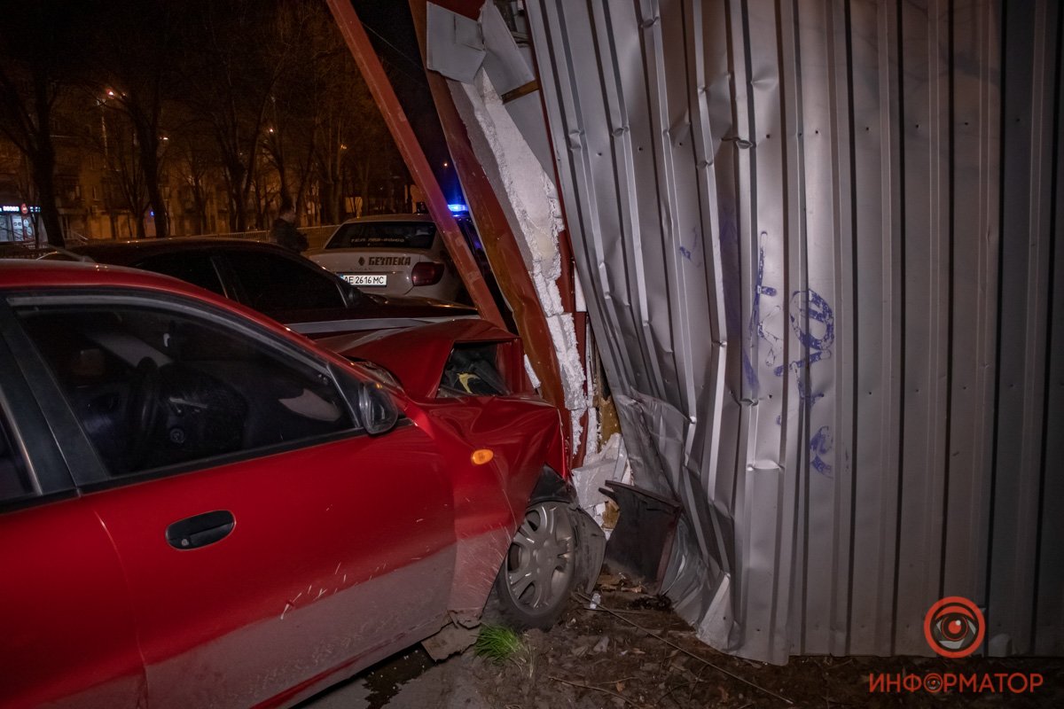 Водитель Daewoo вовремя среагировал и попытался избежать столкновения с автомобилем Водитель Daewoo вовремя среагировал и попытался избежать столкновения с автомобилем