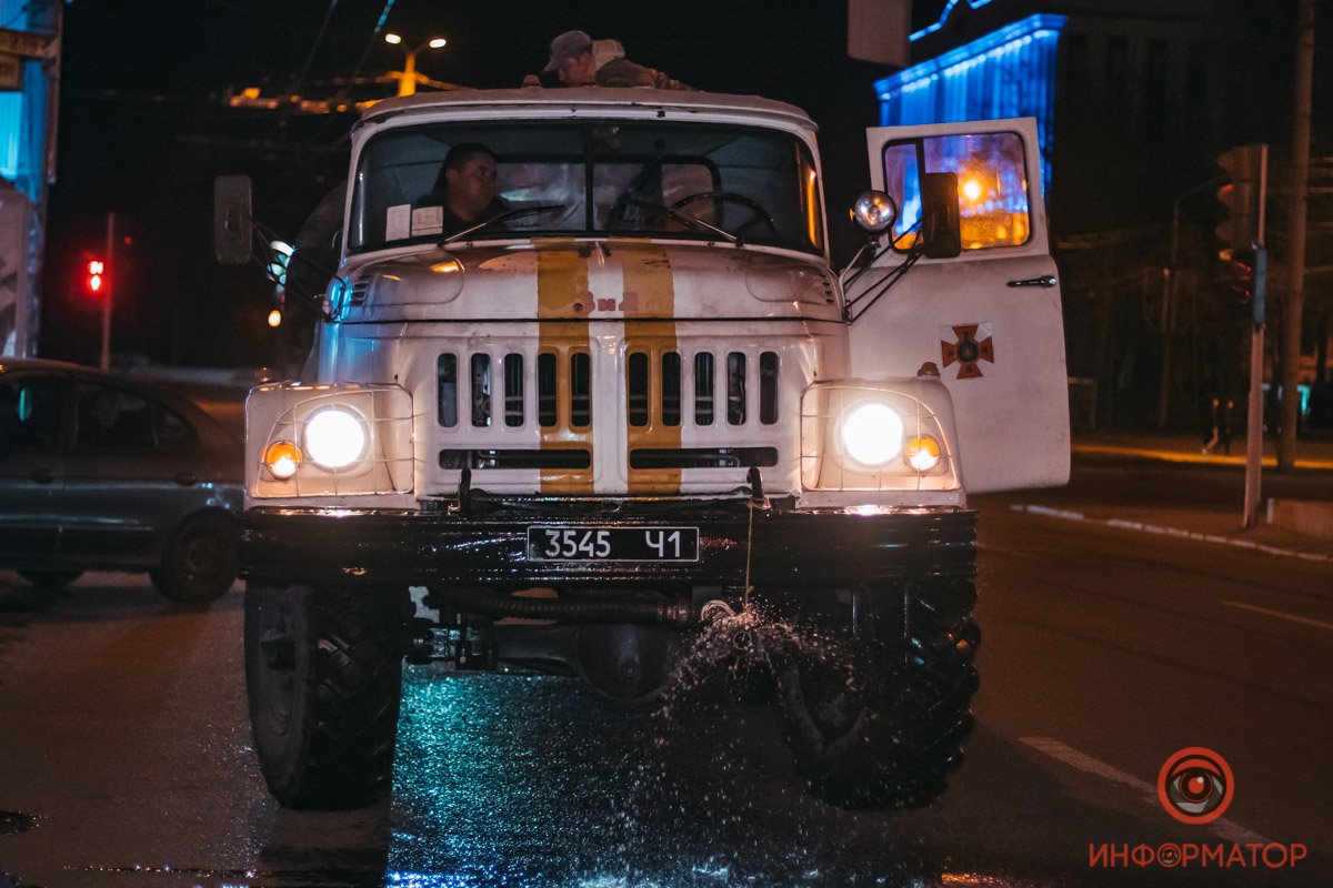 К операции привлекли около 50 сотрудников ГСЧС