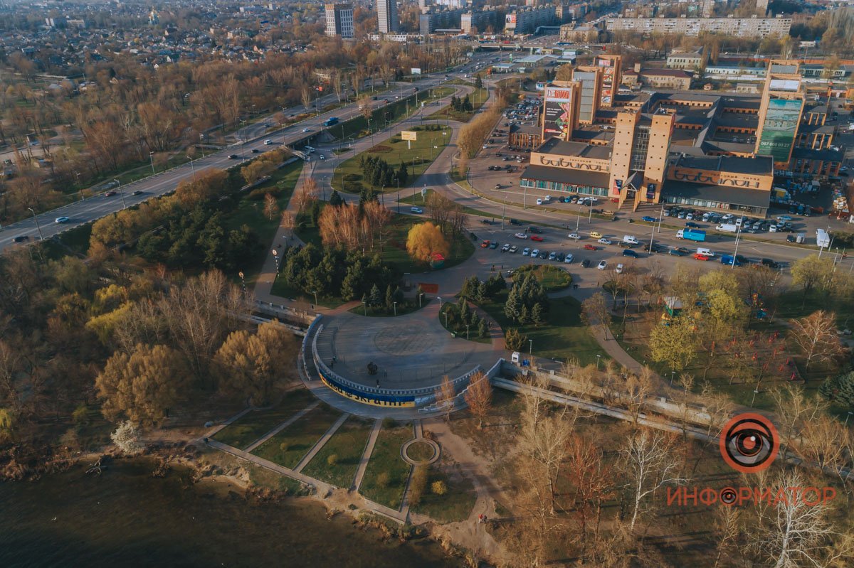 В Днепре уйма прекрасных уголков В Днепре уйма прекрасных уголков