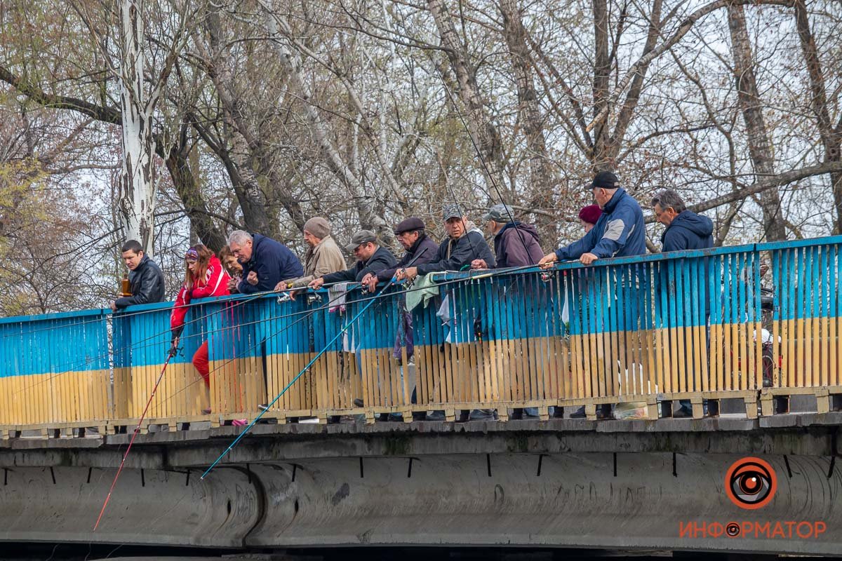 Соблюдайте д и с т а н ц и ю Соблюдайте д и с т а н ц и ю