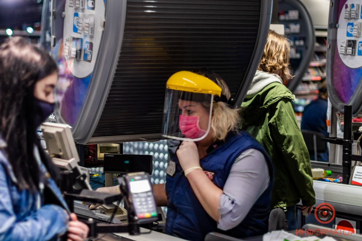 Щитки-маски уже доставили в Киевскую область