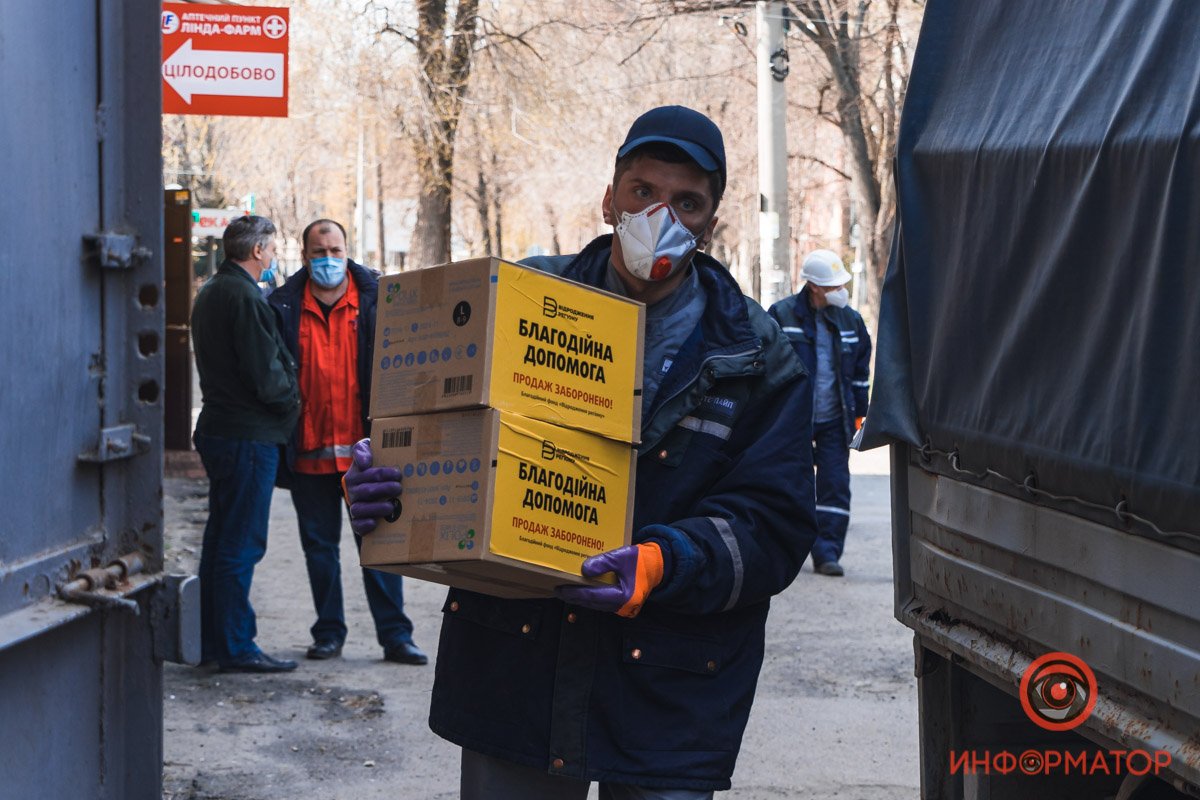 Такая помощь очень кстати и очень вовремя Такая помощь очень кстати и очень вовремя
