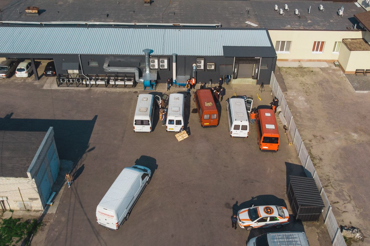 ИНТЕРПАЙП передал продуктовые наборы ветеранам заводов 2