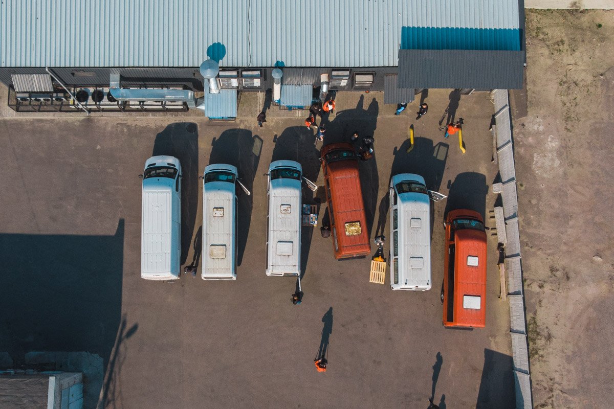 ИНТЕРПАЙП передал продуктовые наборы ветеранам заводов 6