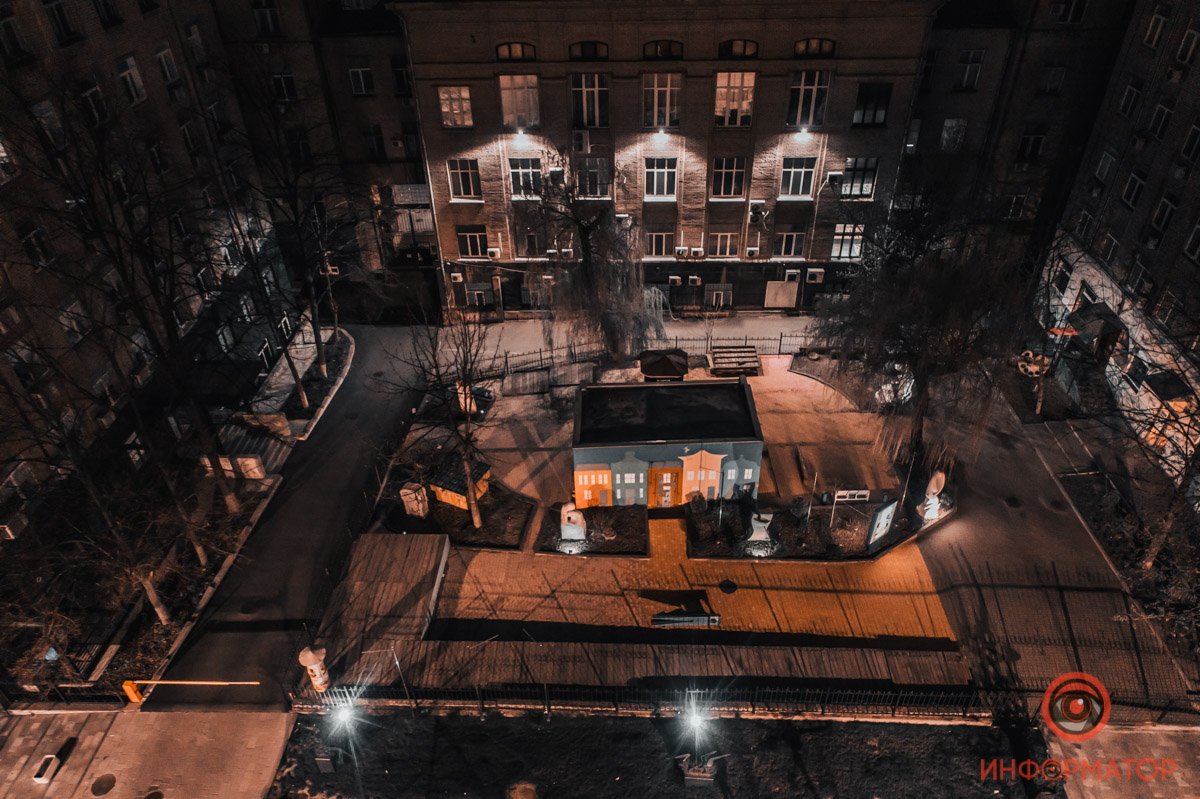 В огнях и тенях В огнях и тенях
