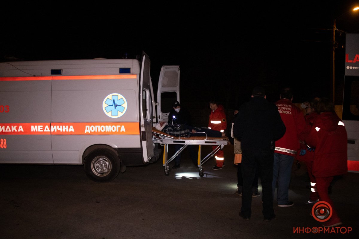 Пострадал мужчина, его госпитализировали Пострадал мужчина, его госпитализировали