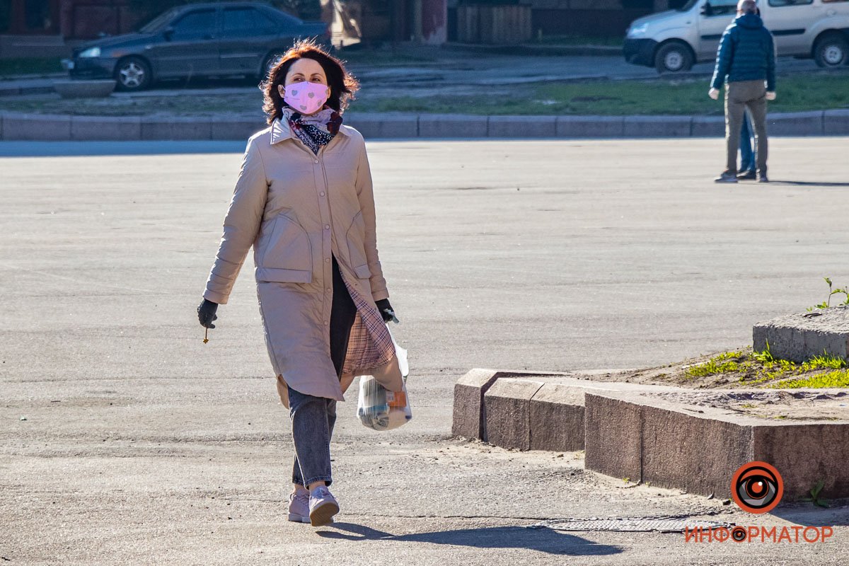 Многие ходят в масках