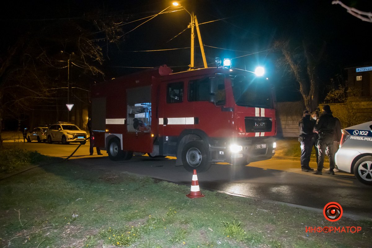 Женщина пыталась потушить огонь самостоятельно