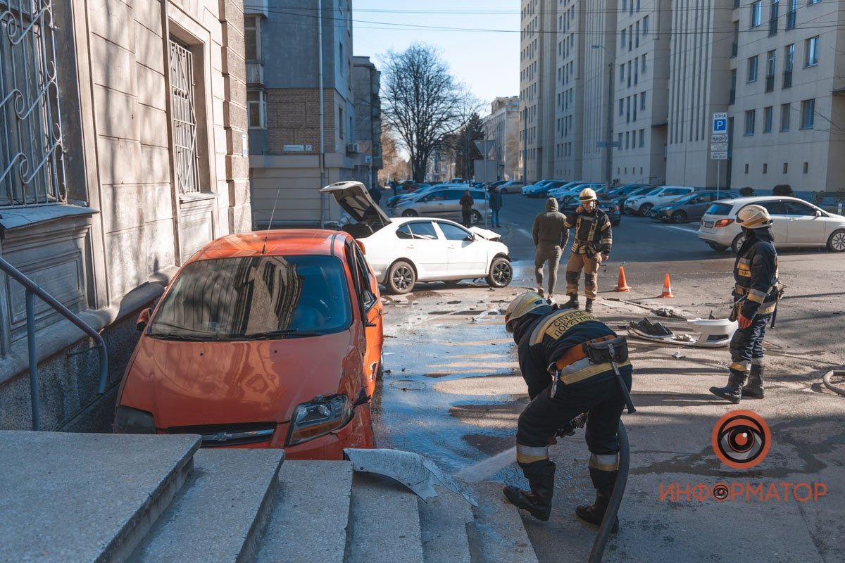 Столкнулись Chevrolet и Skoda